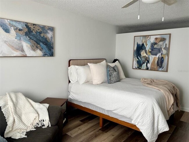 Photo - 3700 S Osprey Ave Unidad 112