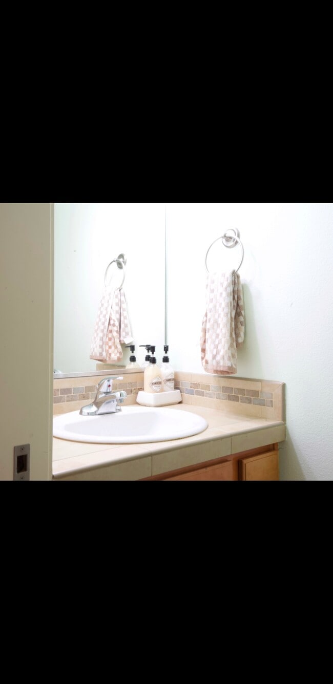 Photo - 1448 NE 176th Ave