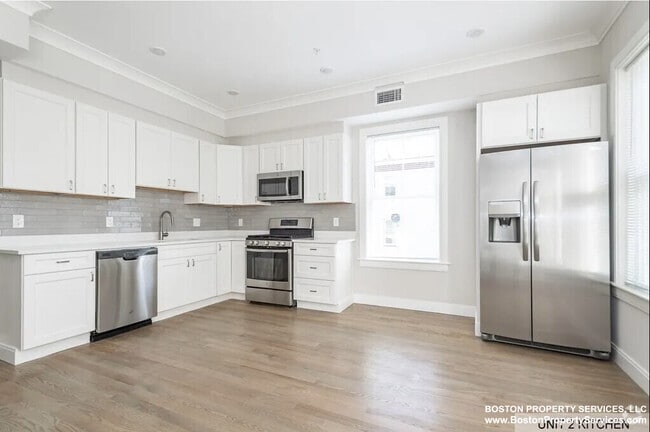 Building Photo - 68 Day St Unit #1 Rental