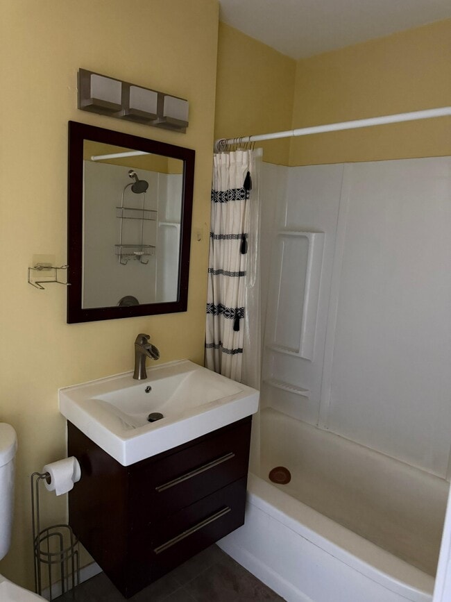 Photo - 13781 Cedar Rd Unidad 304