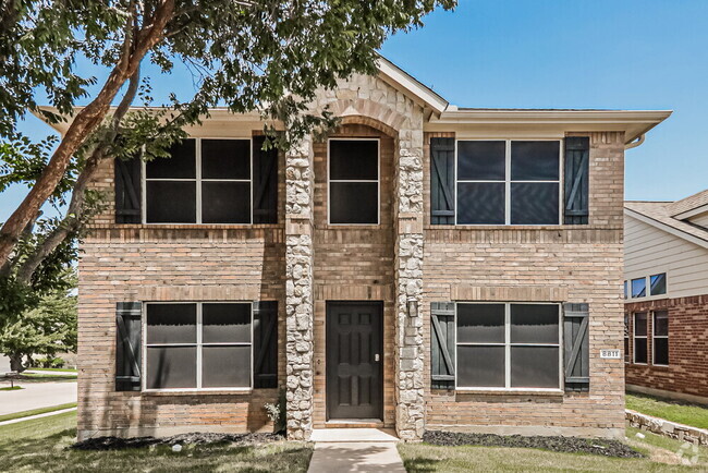 Building Photo - 8811 Eastwood Ave Rental