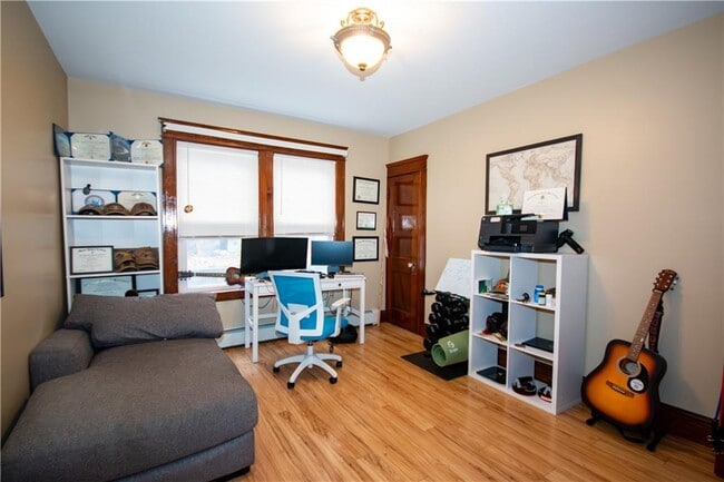 Photo - 140 Hamilton St