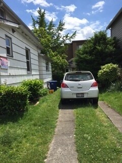 709 NE 43rd St Unit 2
