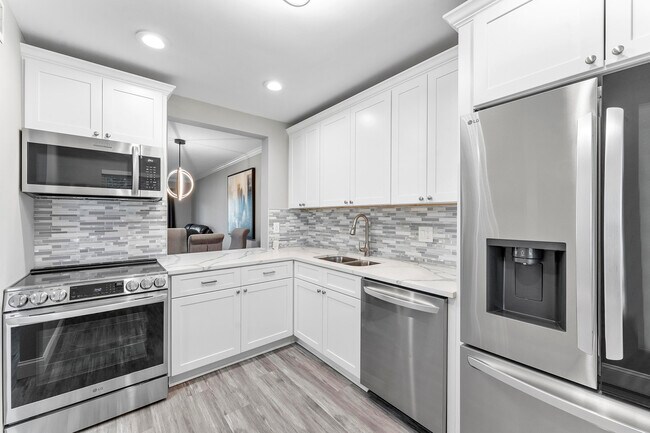 Photo - 118 Lake Constance Dr