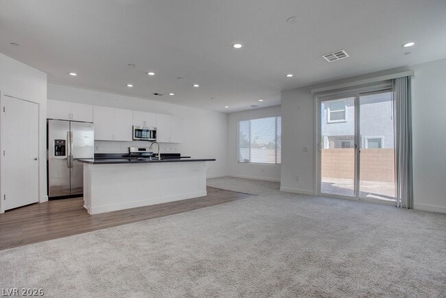 Photo - 70 Harrison Rose Ct