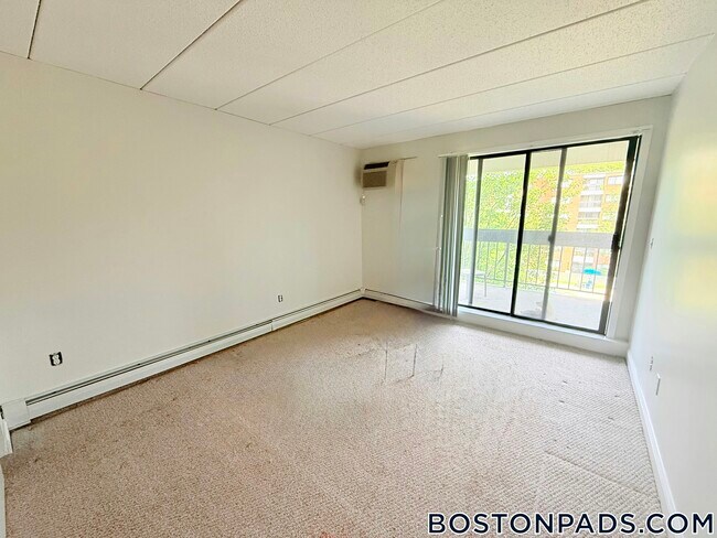 30 -50 Oak St Unit 409