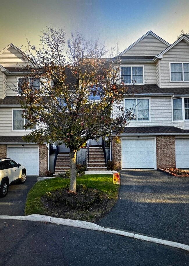 Building Photo - 302 Grand Ridge Dr Unit 302