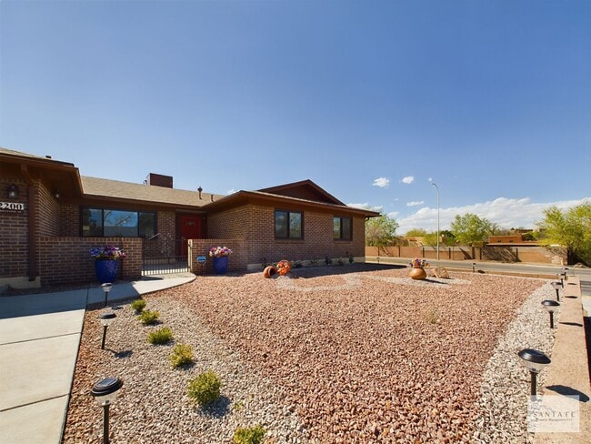 Photo - Beautifully Remodeled single Level Home Av...
