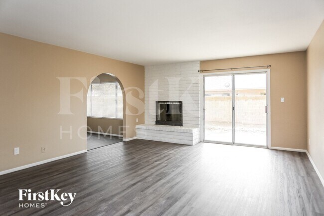 Photo - 5015 W Mercer Ln