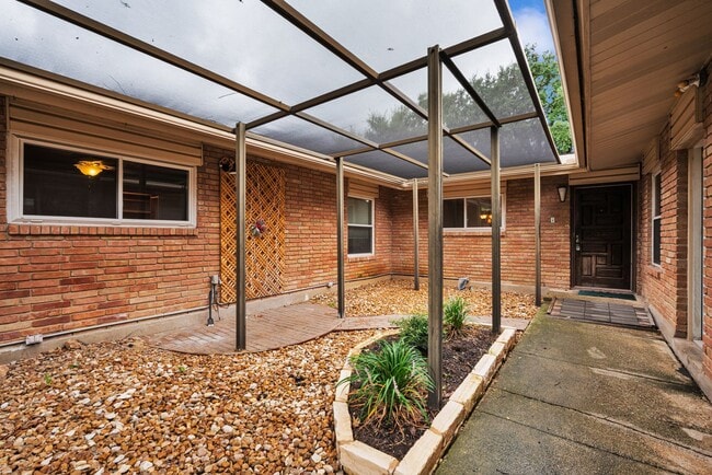 Photo - Charming 3-Bedroom Home in Prime Location!