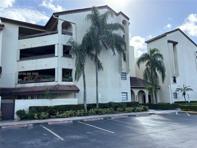 Building Photo - 8933 SW 123rd Ct Unit 105