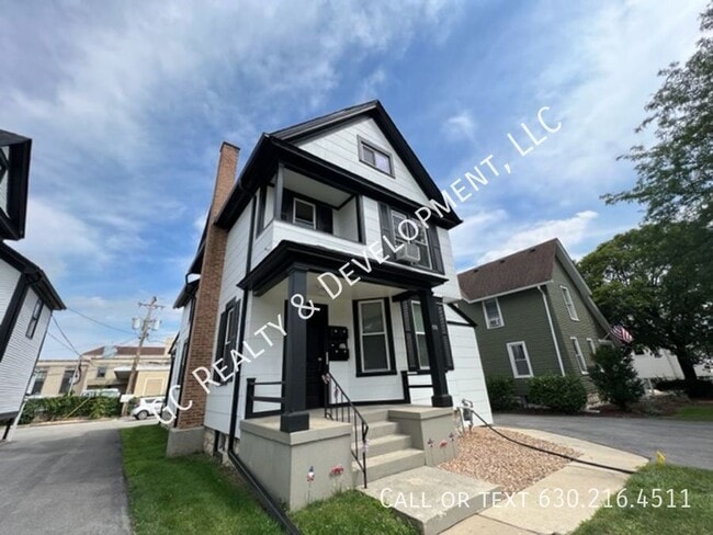 Building Photo - 123 N West St Unit 1R Rental
