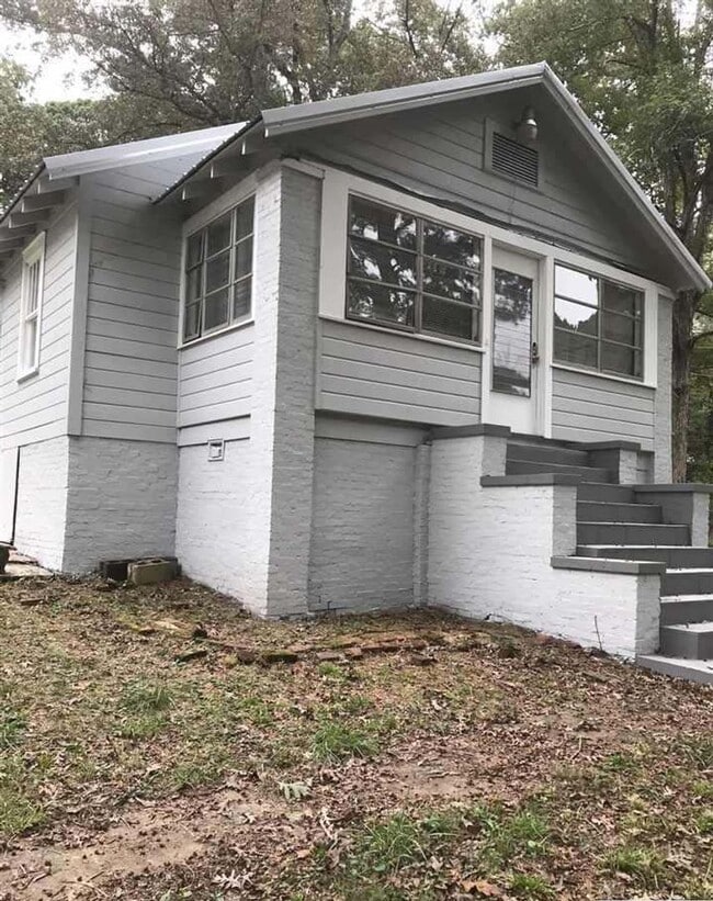 Building Photo - Charming 3BR Home in Forestdale