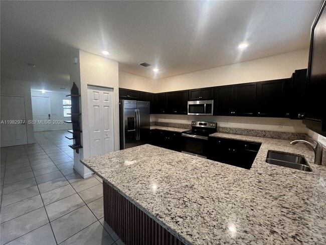 Building Photo - 11989 SW 150th Pl