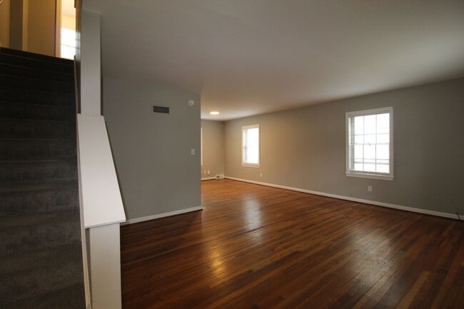 Photo - This 2 Bedroom 2 Bath Duplex In The Waldo Area