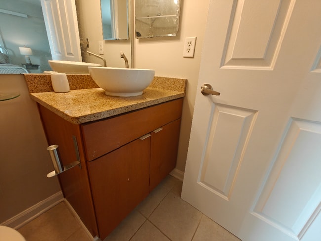 Photo - 521 N Graham St Unidad 3A