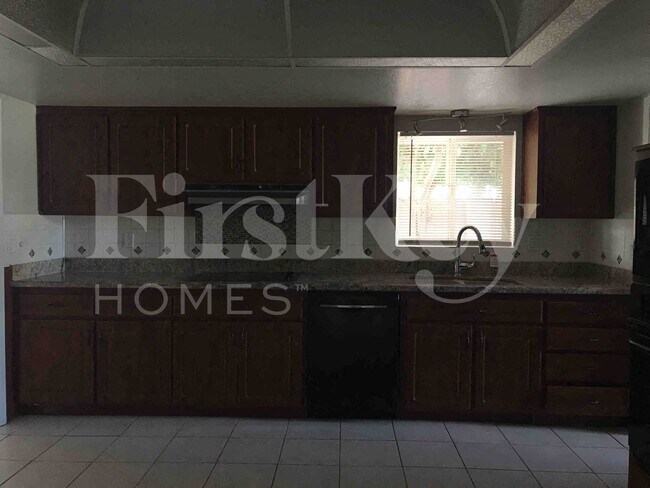 Photo - 4826 W Paradise Ln