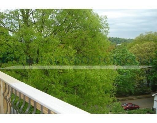 Photo - 195 Forest St