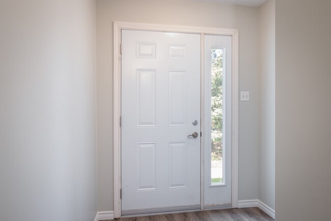 Photo - SPACIOUS THREE BEDROOM TOWNHOME IN POND MILLS AREA Unit 8