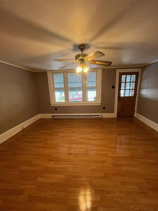 Photo - 4 Bedroom 1 Bath