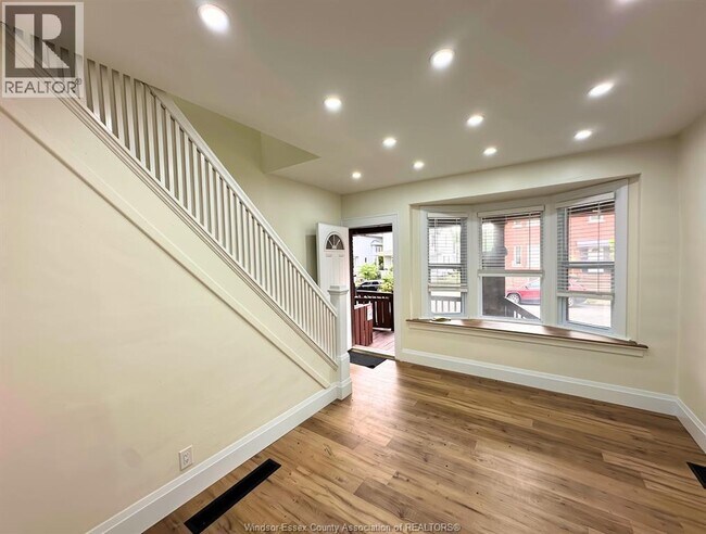 Photo - 116 Elm Ave
