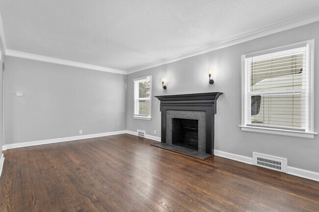 Photo - 231 E 74 Terrace