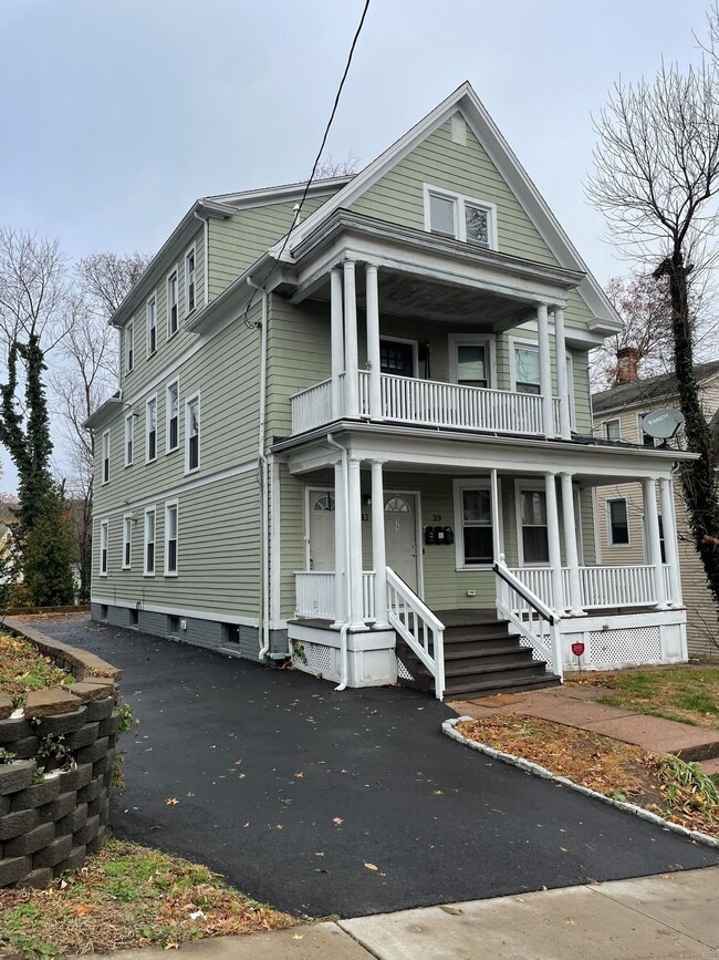 Building Photo - 41 Fairfield St Unit 3 Rental