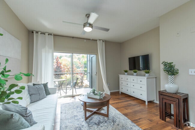1BR, 1BA - 839SF -7855 E Fletcher Ave Tampa, FL 33637