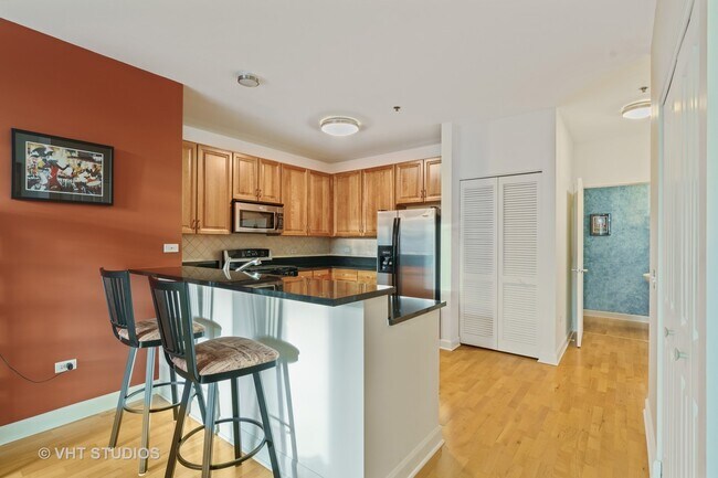 Photo - 1600 S Prairie Ave Unidad 1606