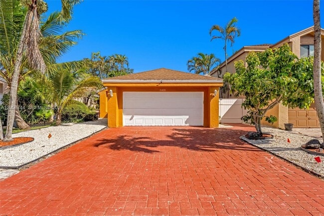 3491 NW 21 St
