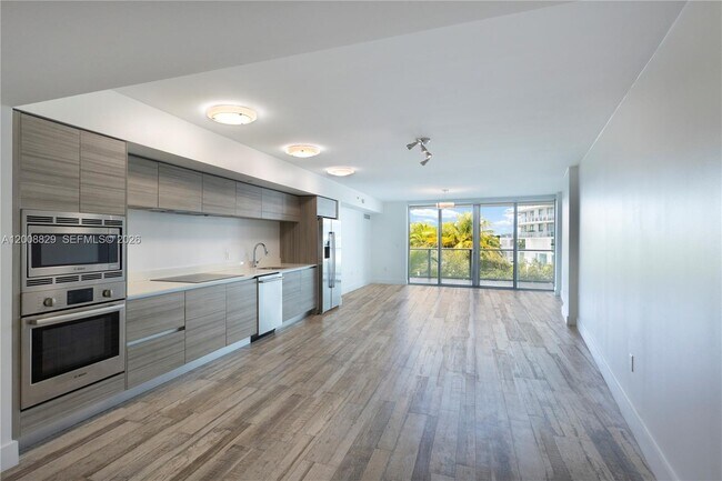 Photo - 6620 Indian Creek Dr Unit 313