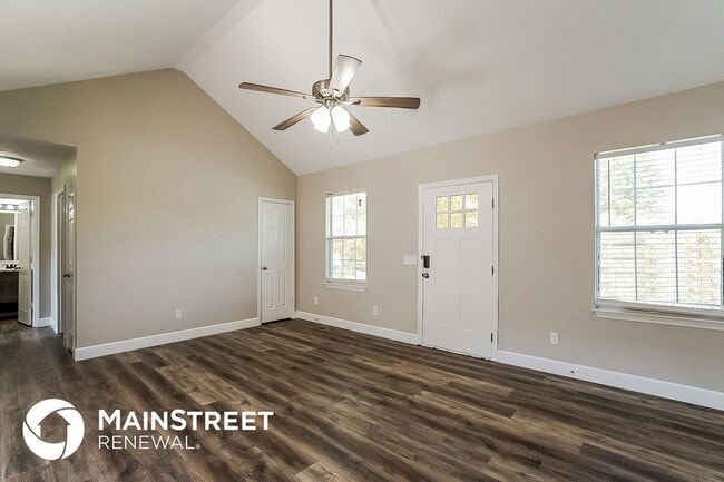 Photo - 7525 Christopher St