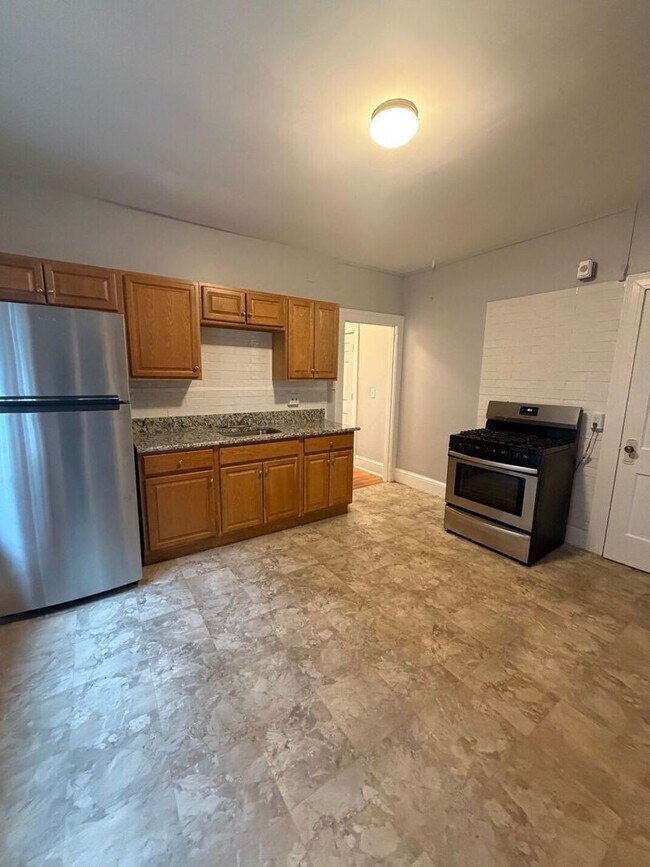 Photo - 274-280 Park Rd, Unit 2-E