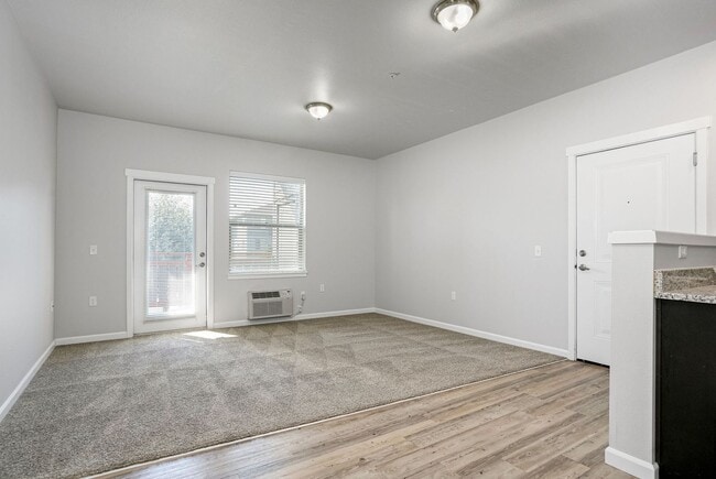 Photo - Howard Commons