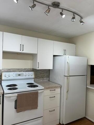 Building Photo - 8350 Sunrise Lakes Blvd Unit 204