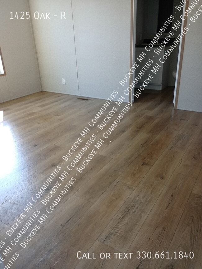 Photo - 1425 Oak-R