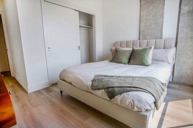 Photo - Jade Apartments