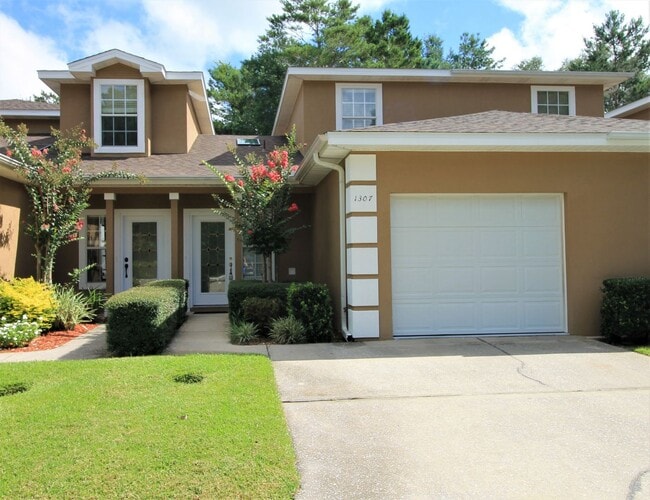 Building Photo - Townhome in Bluewater Bay