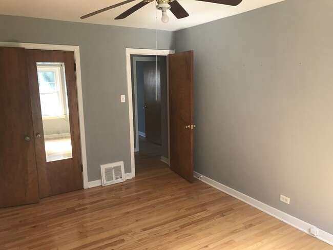 Photo - 10518 S Artesian Ave Unit 1 south