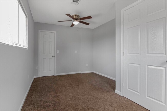 Photo - 3621 Mainer St