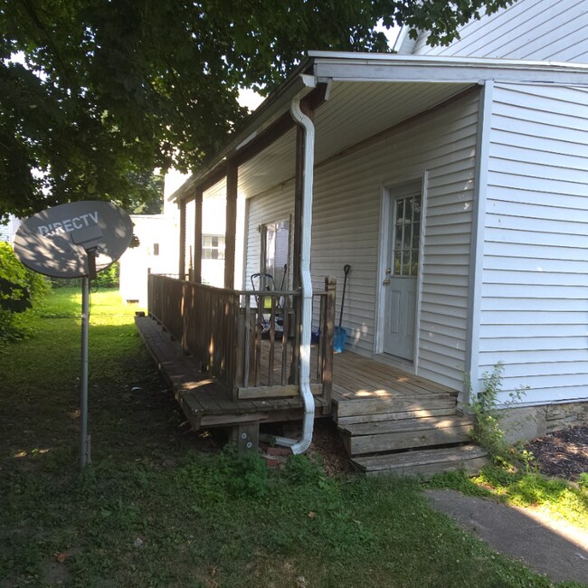 Photo - 19-21-21 Mcdougall Ave Unit 21 Mcdougall