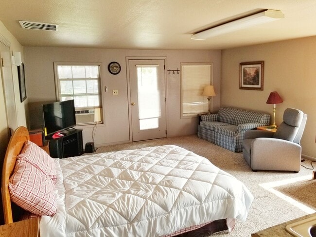 Photo - Studio Apartment-Furnished