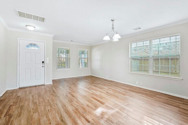 Photo - 10411 Deer Branch