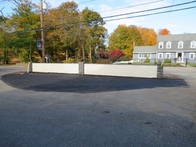 Photo - 1063 Washington St