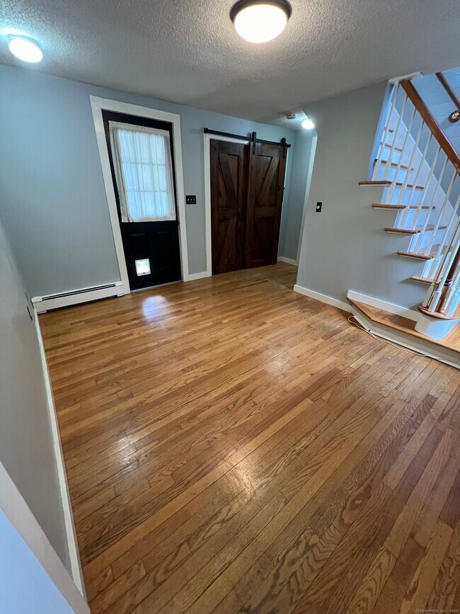 32 Cottage St House House Rental in New Hartford, CT