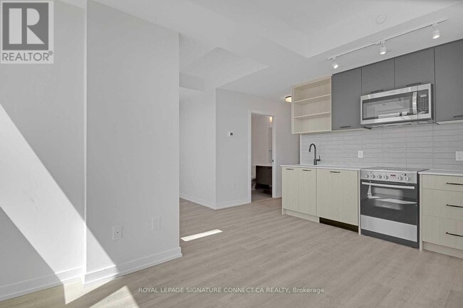 Photo - 2300 St Clair Ave W Unit 309