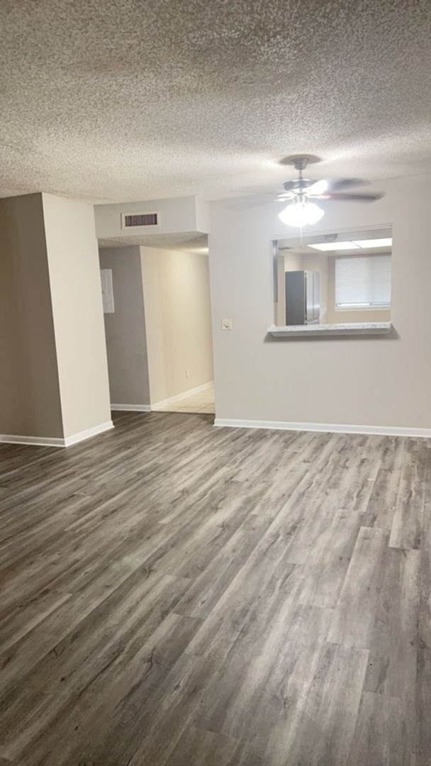 Photo - 2 Bedroom, 2 bathroom condo For Rent in To... Unit 32-B5