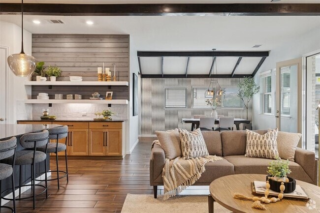 Building Photo - 16720 Horondelle Dr Rental