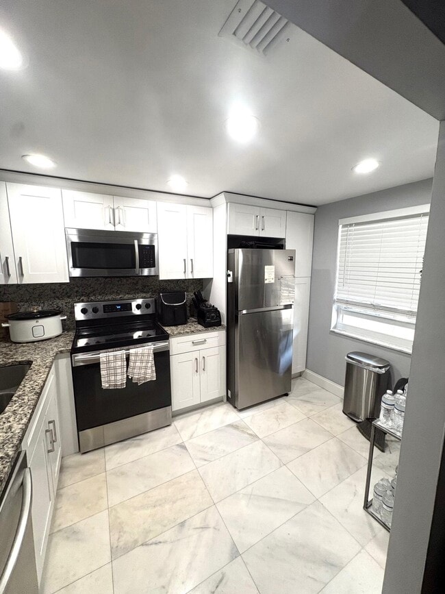 Photo - 605 Oaks Dr Unidad 304