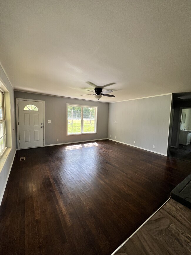 Photo - 1305 N College Ave